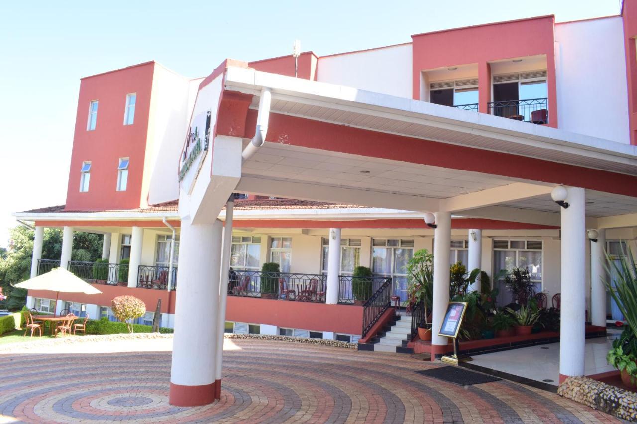 Meru Slopes Hotel Exterior foto