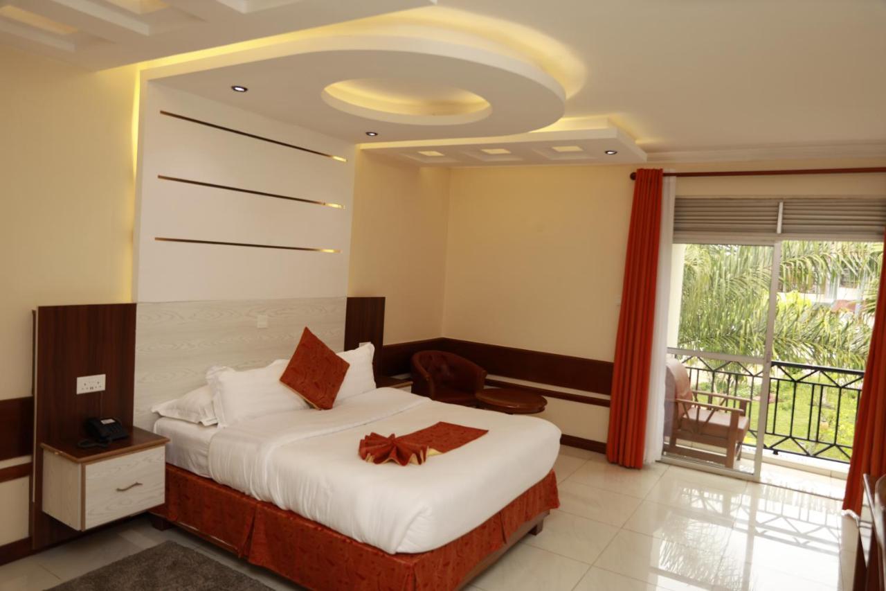 Meru Slopes Hotel Exterior foto